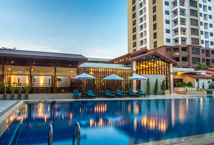SWIMMPING-POOL